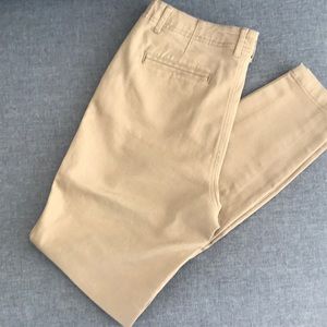 Skinny khaki pants